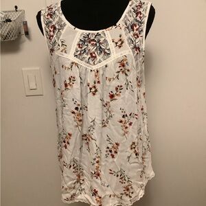 Chic Floral Sleeveless Blouse - White